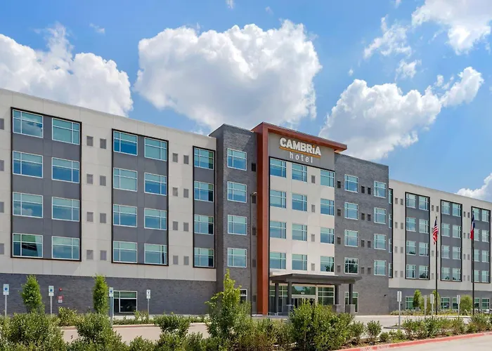 Cambria Hotel Fort Worth - Medical Center